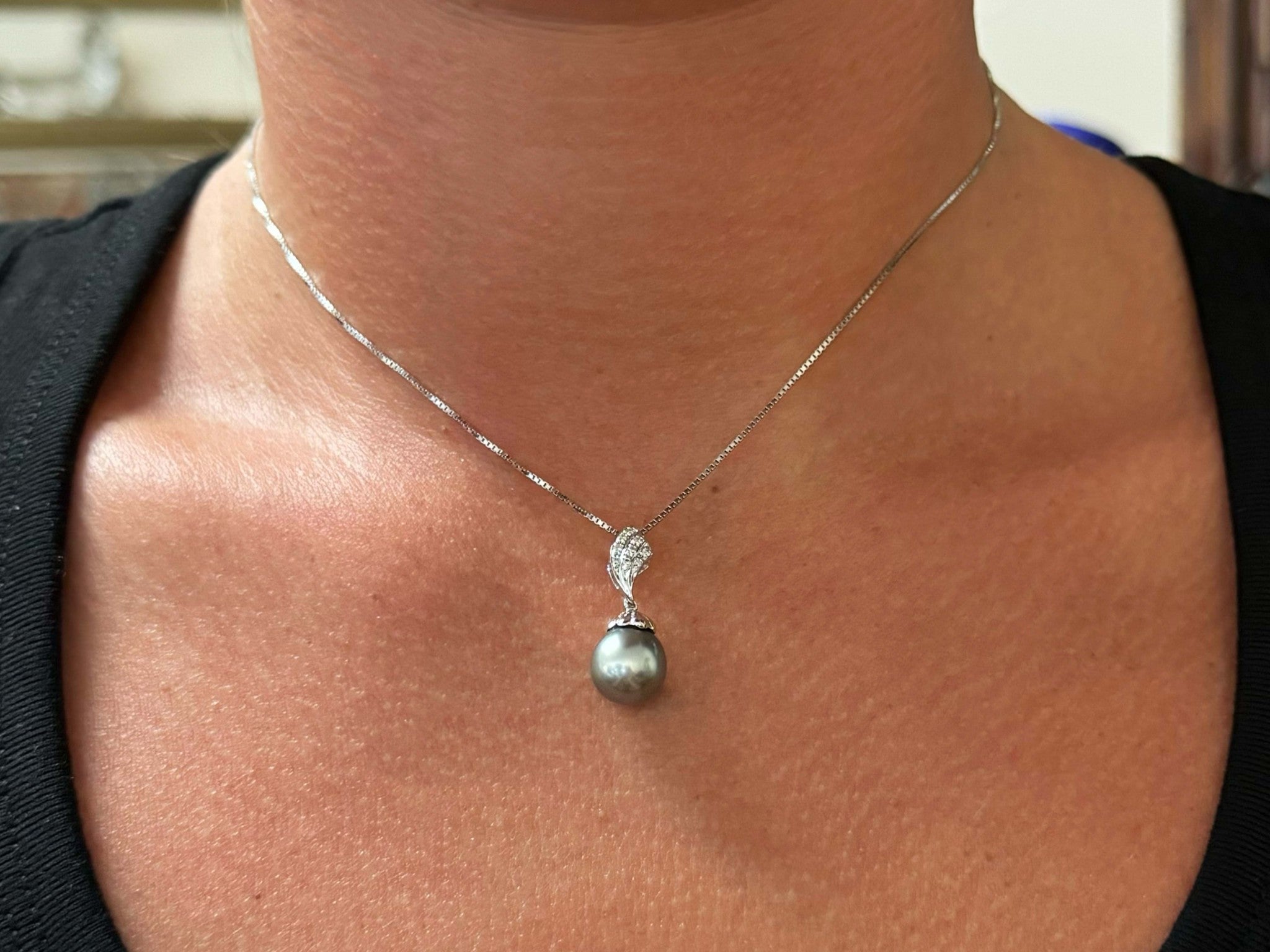 Tahitian Pearl Diamond Pendant Necklace 14k and 18k White Gold