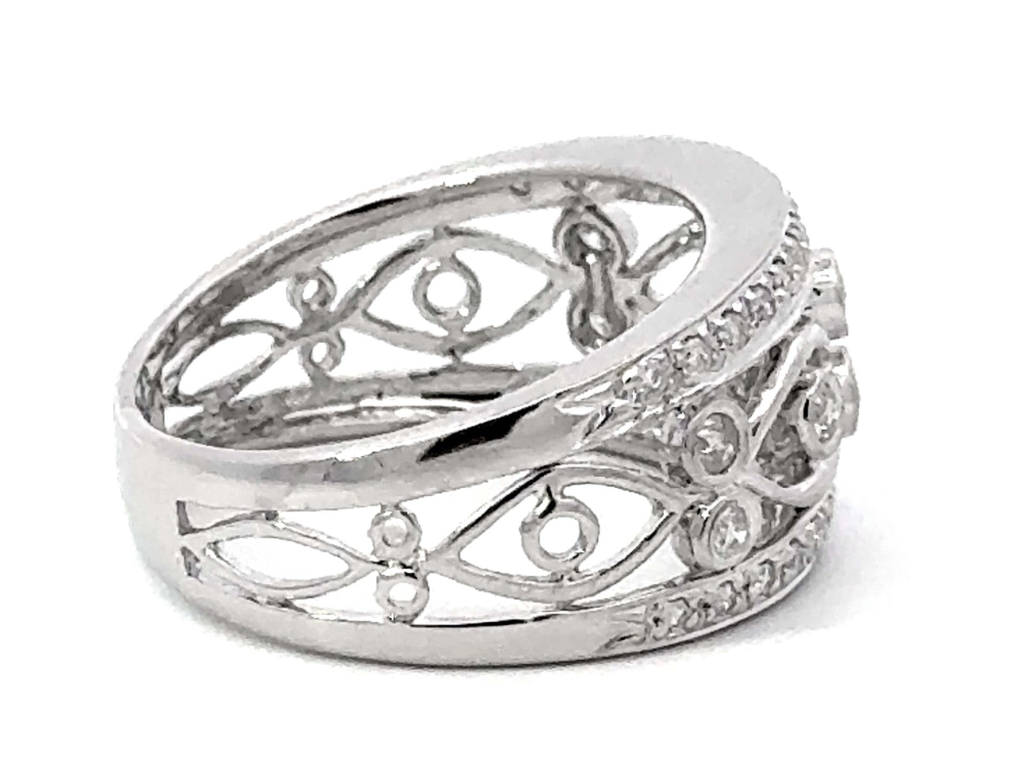 14k White Gold Cutout Diamond Band Ring